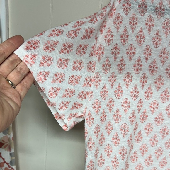 Liz Claiborne Red and White Patterned Blouse - Picture 5 of 10
